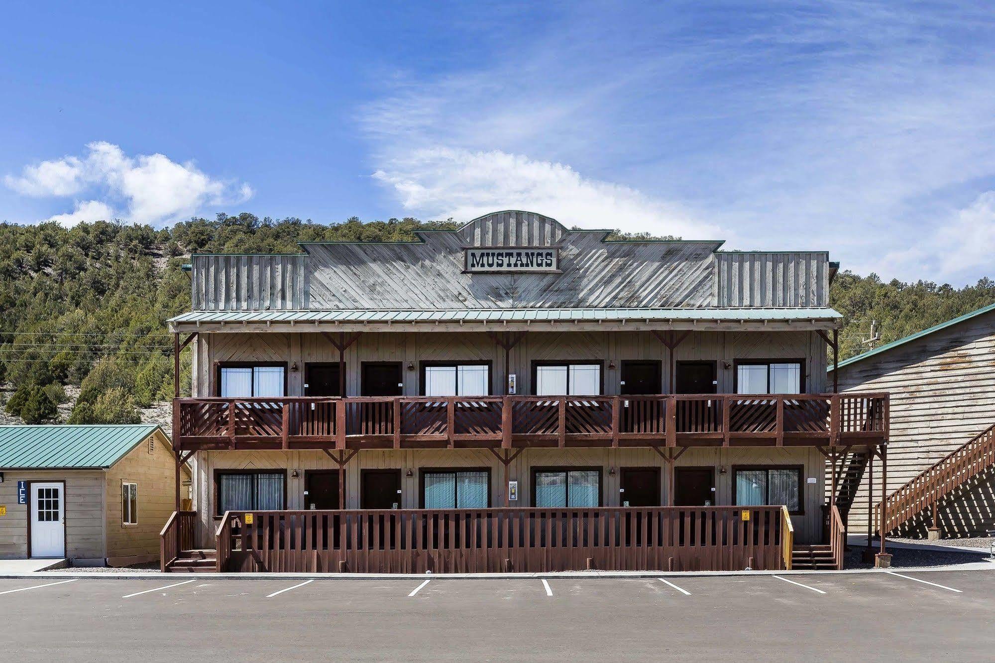 Quality Inn Bryce Canyon Panguitch Exterior foto